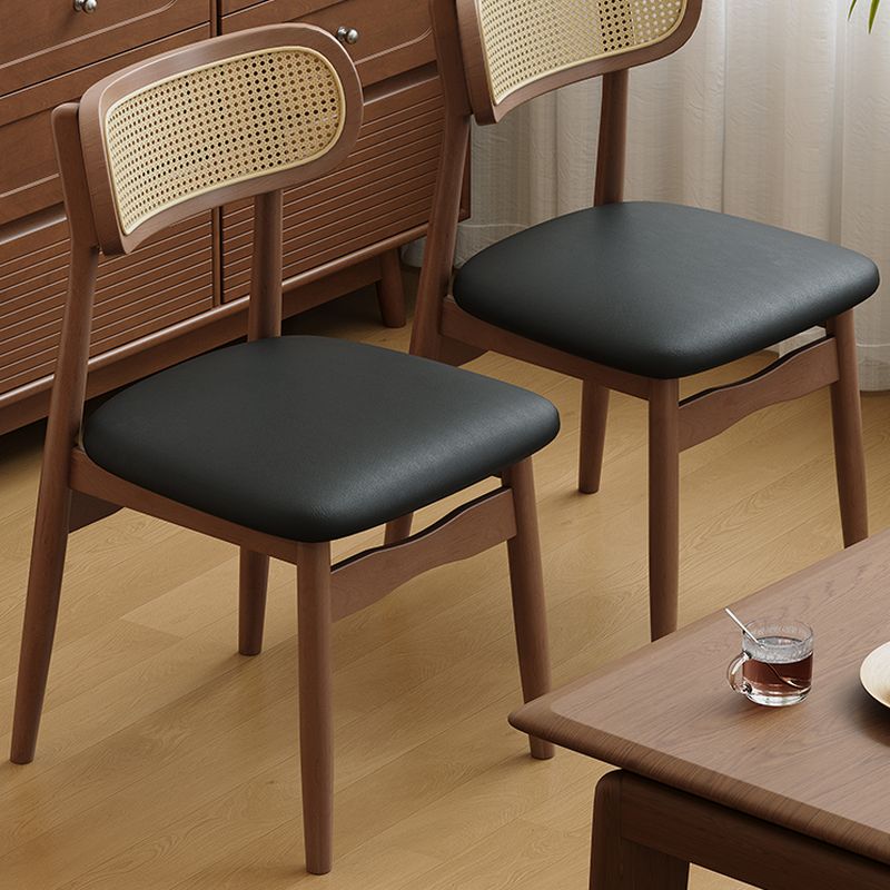 Kursi Cafe Retro Kayu Anyaman Rotan