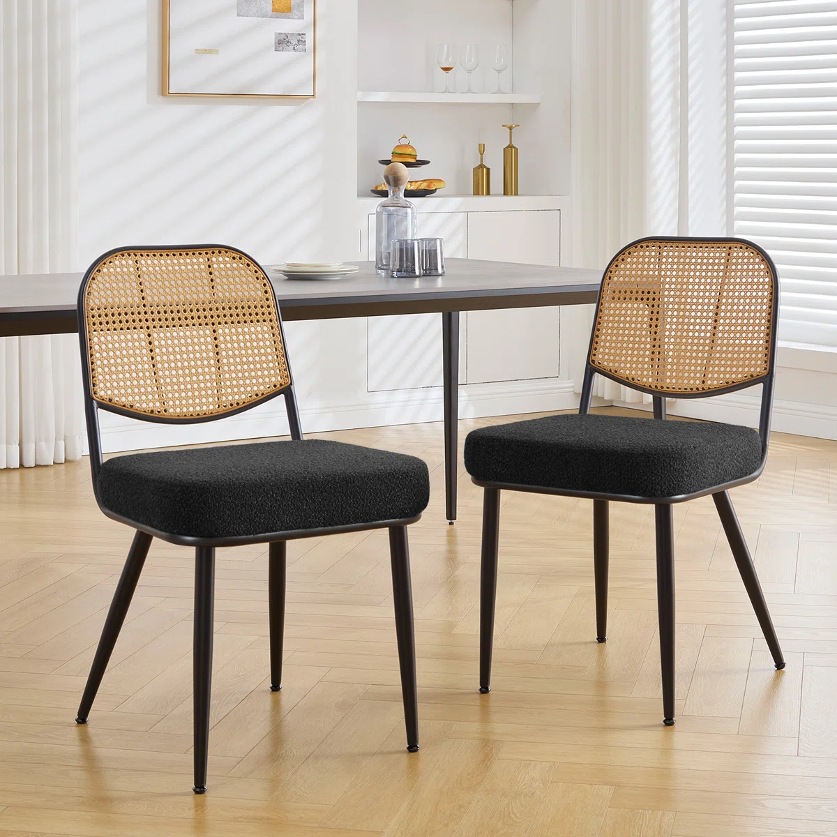 Kursi Rotan Bouclé Minimalis untuk Ruang Makan & Café Modern