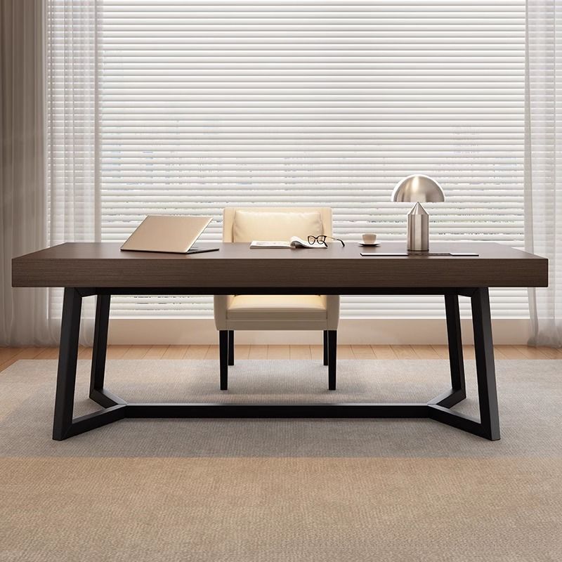 Meja Executive Minimalis Desain Kokoh dan Fungsional
