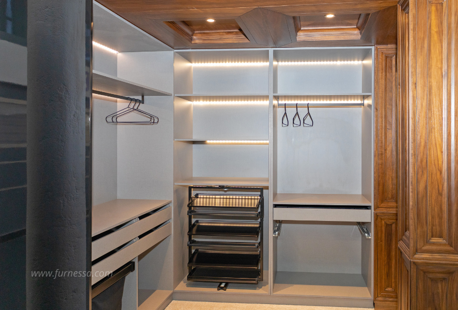 Inspirasi Lemari Pakaian Custom untuk Kamar Sempit