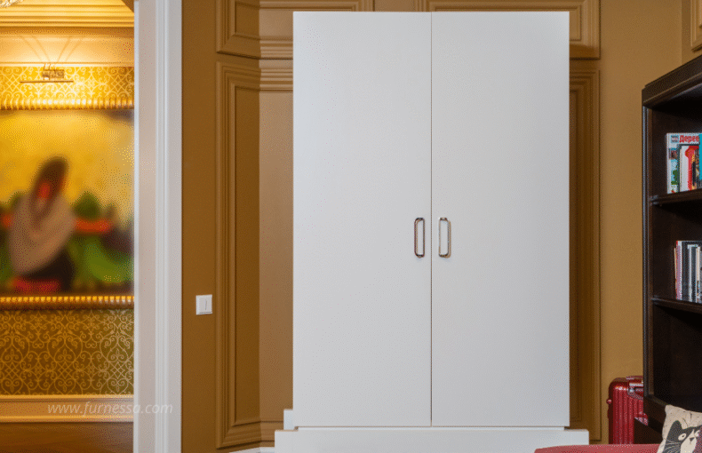 Lemari built-in adalah solusi ideal bagi rumah yang tidak memiliki banyak ruang