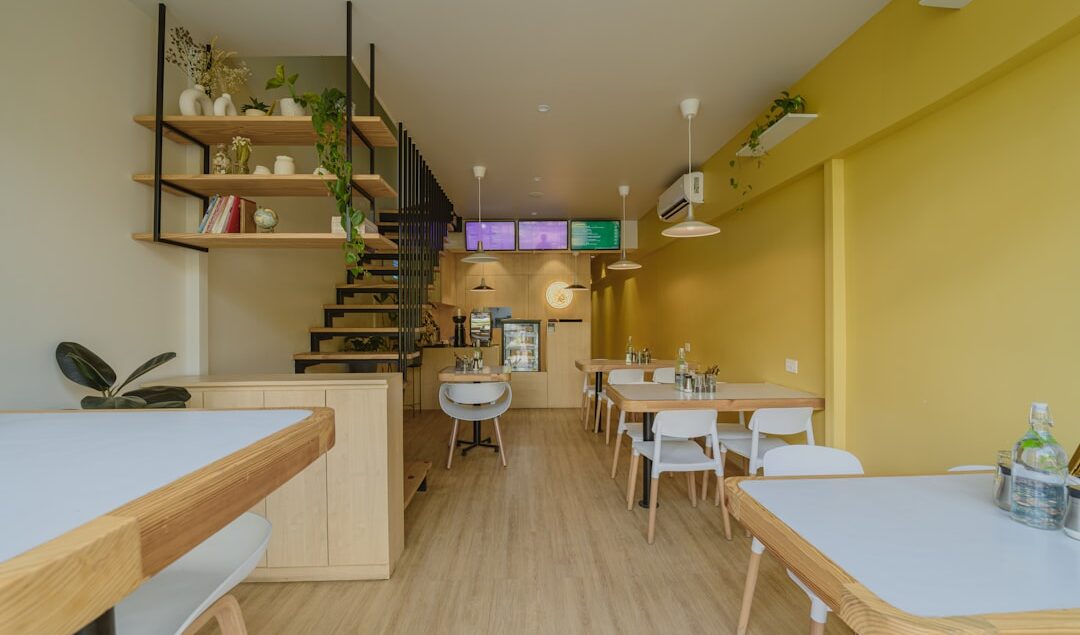 tutorial merancang interior cafe kecil dengan furniture