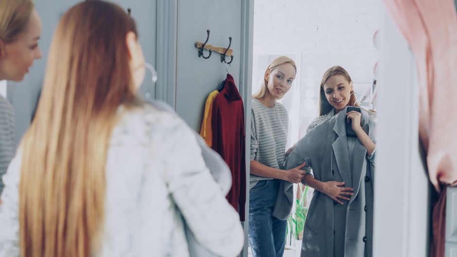 tips memilih lemari pakaian minimalis untuk kamar sempit