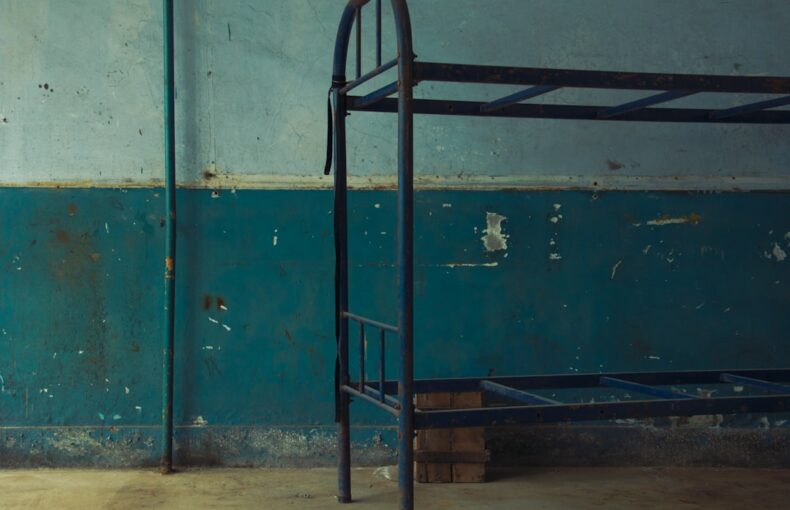 perbandingan kelebihan bunk beds kustom dan biasa