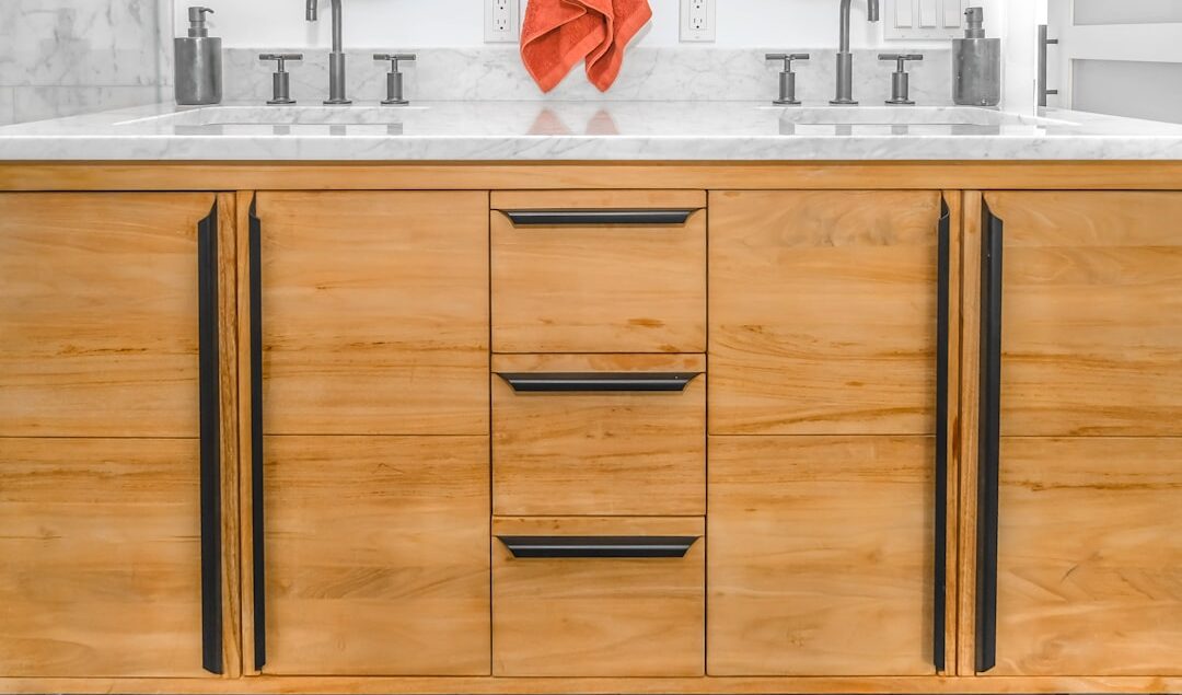 Lemari Built-In untuk Kamar Kecil: Solusi Penyimpanan Hemat Ruang
