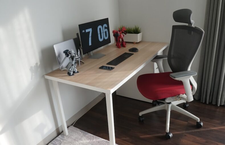 review kursi kantor terbaik untuk pekerja remote